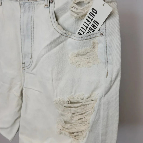 Urban Outfitters BDG Dropped Rise Shorts Jean Distressed  Size 27 NWT - Picture 2 of 8